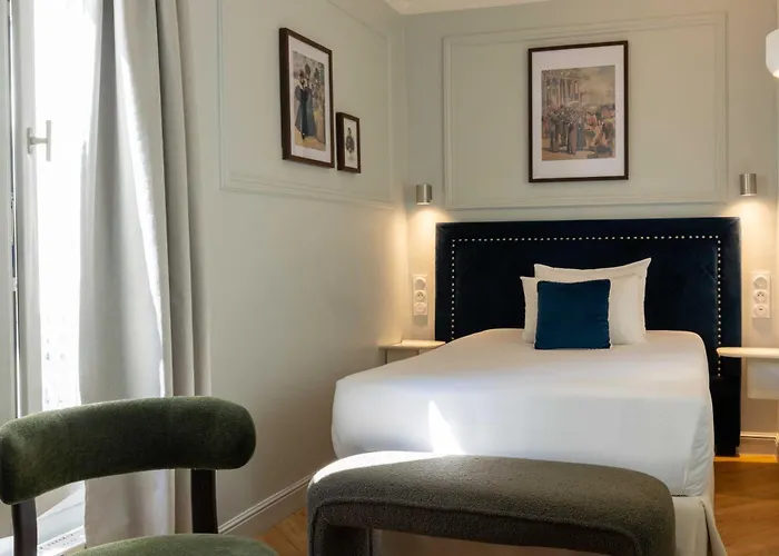 Hotel Le Clery Paris